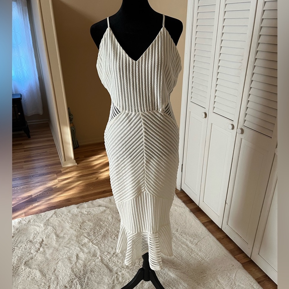 Lulu gorgeous white lined dress